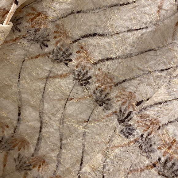 Tucker 100% Silk Gold Metallic Floral Print Spaghetti Strap Tank Size P - Picture 4 of 7